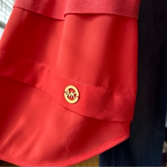 Michael Kors tank top with crew neckline, straight cut & loose fitting - Picture 5 of 13